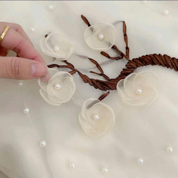 Ao Dai Viet Nam dress Tet holiday occasionally creamy white color size Xs to S - Picture 5 of 5